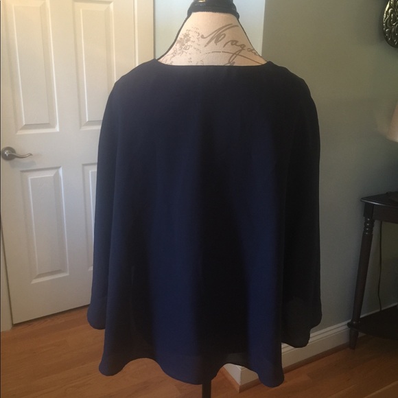 Gorgeous Midnight/Navy Blue Jealous tomato top EUC - Picture 6 of 8